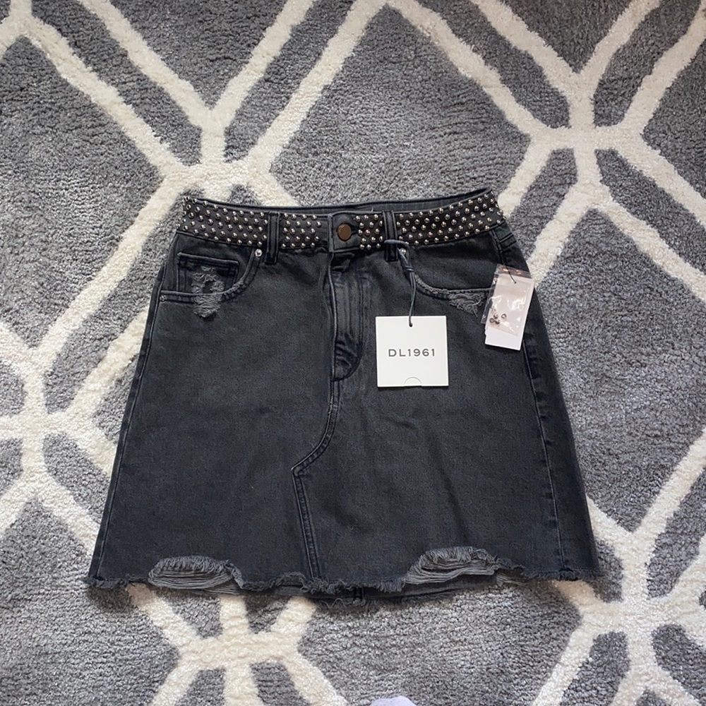 NWT DL1961 27 washed grey skirt